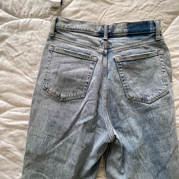 ABERCROMBIE 90’S STRAIGHT ULTRA HIGH RISE JEANS - Picture 4 of 4